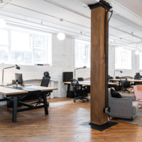 Plateau de bureaux en open space